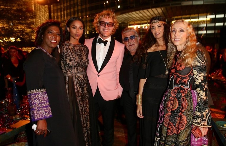The Dubai Mall welcomes over 1 million visitors at 2nd Vogue Fashion Dubai Experience to mark global celebration of fashion